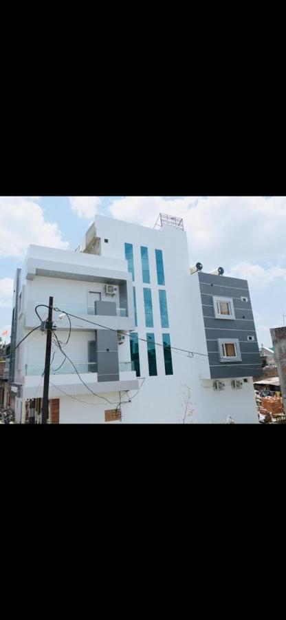 אויאיין Hotel Anand מראה חיצוני תמונה